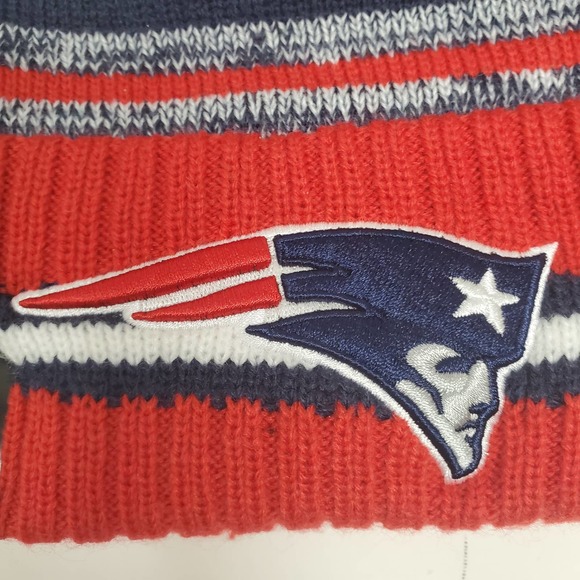 NEW 2021 NFL NEW ERA ON FIELD SIDELINE POM BEANIE - New England Patriots - Picture 2 of 5